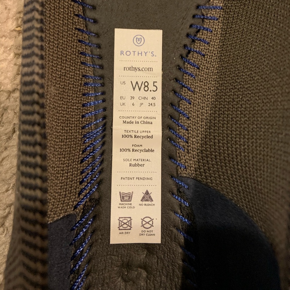 [SOLD] Rothy’s Walnut Python Points (Size 8.5) - Picture 5 of 10